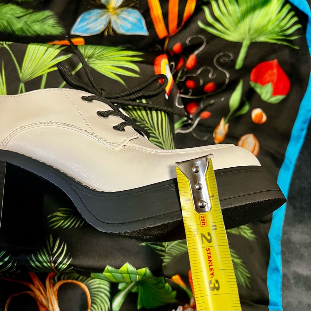 NIB Women’s Preppy Y2K 90s Chunky Platform Lace Up Brogue Loafer White Shoes 7.5 - Picture 9 of 11